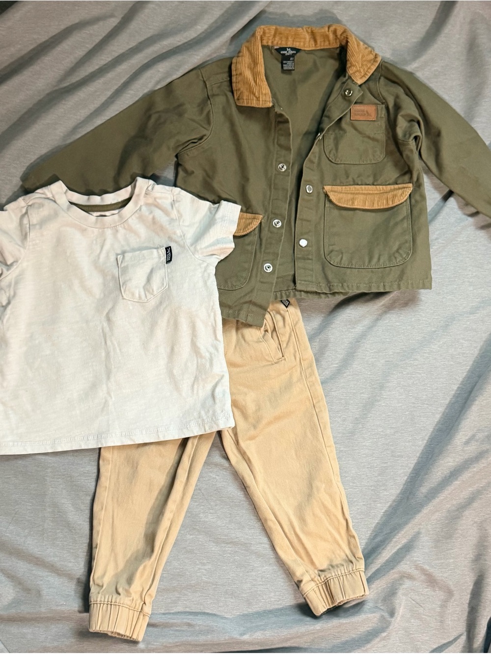 Eddie Bauer Toddler Boys 2T 3pc Outfit Green Jacket Joggers Tee